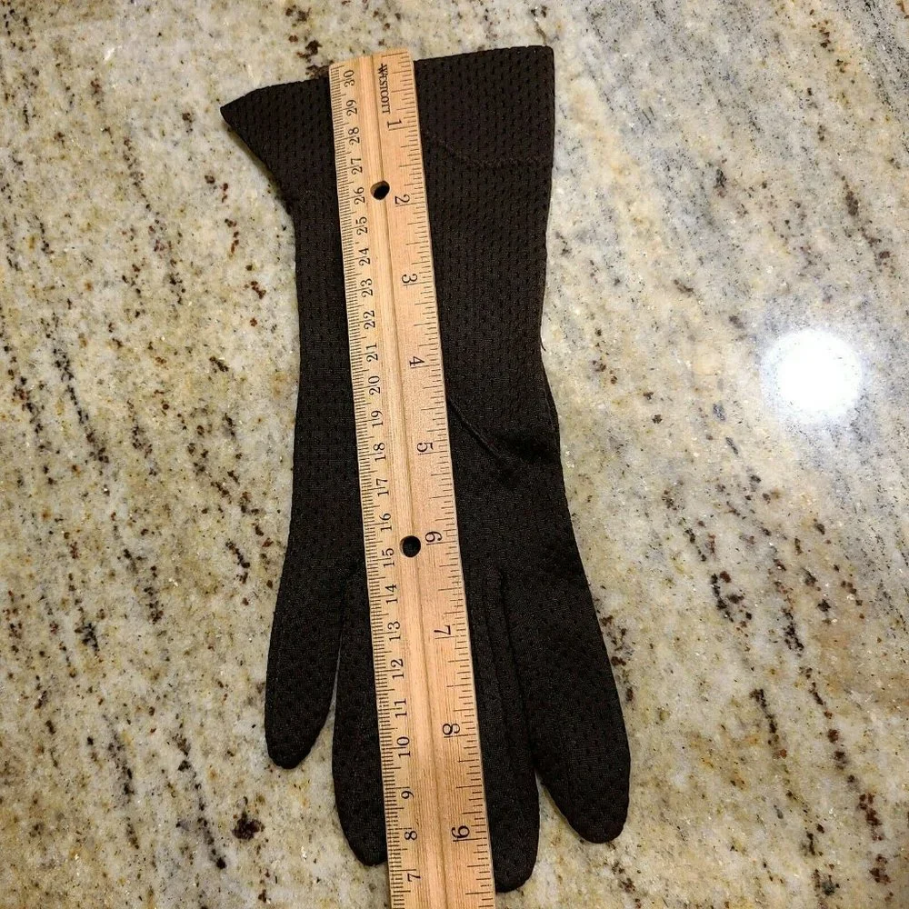 Vintage Kayser Nylon Pierced Driving Opera Formal Costume Brown Gloves. 7.5 USA